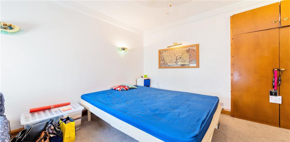 			NEW INSTRUCTION, Studio Apartment, 1 bath, 1 reception Flat			 Finchley Road , FINCHLEY ROAD